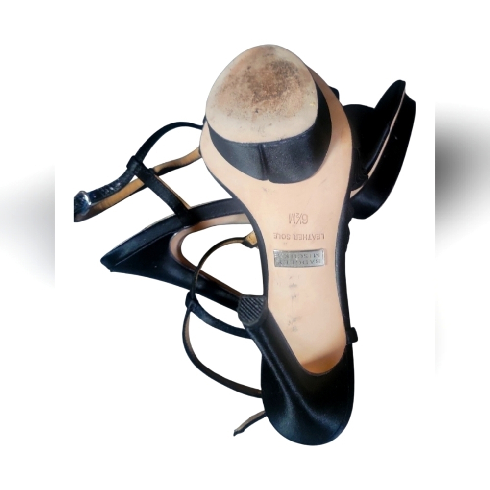 Badgley Mischka Women's Rose Petals Holiday Randee Black Satin Sandals 6 1/2 M - Picture 6 of 9